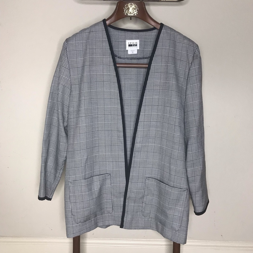 3/$30 Leslie Fay Cardigan Blazer